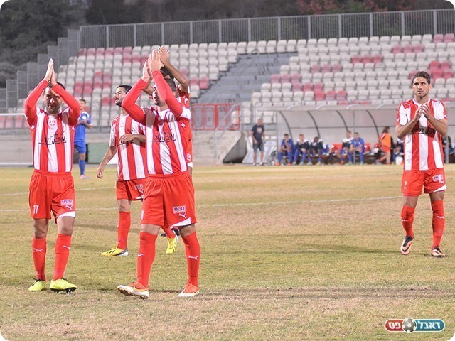 שחקני נצרת עלית (צילום: ארנון לוי)